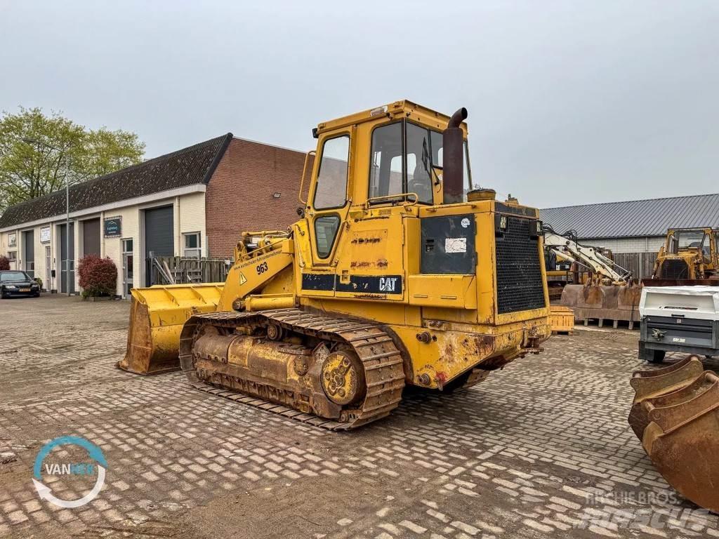 CAT 963 Гусеничні вантажники