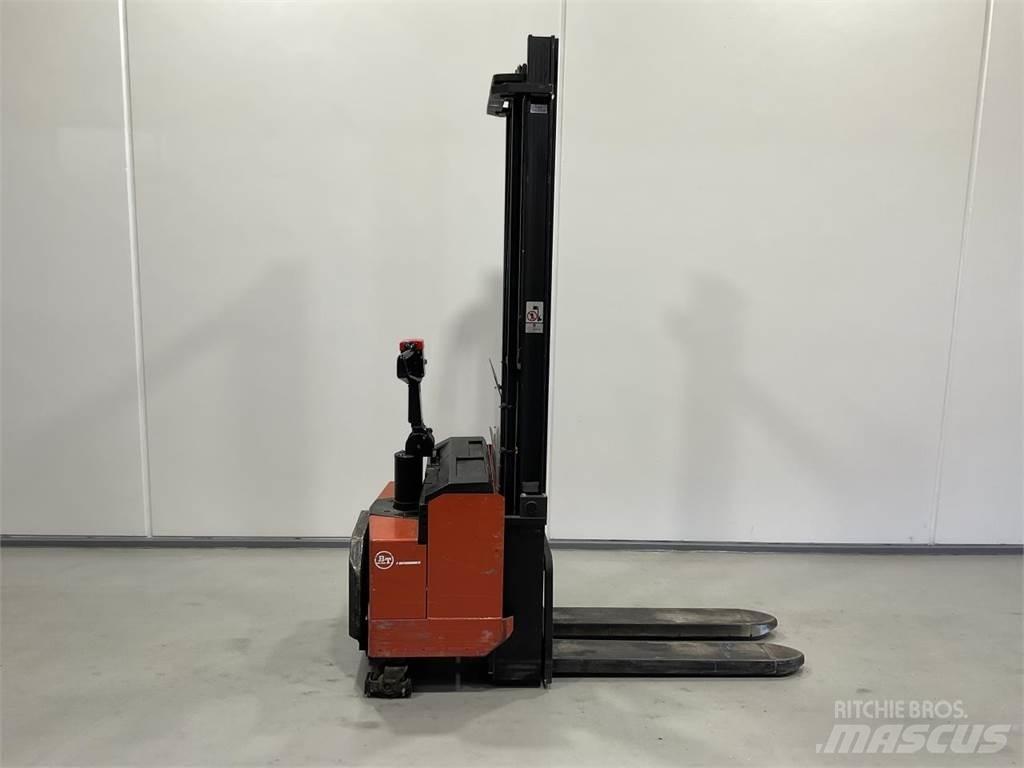 BT LSV 1250/11 Самохідні електроштабелери