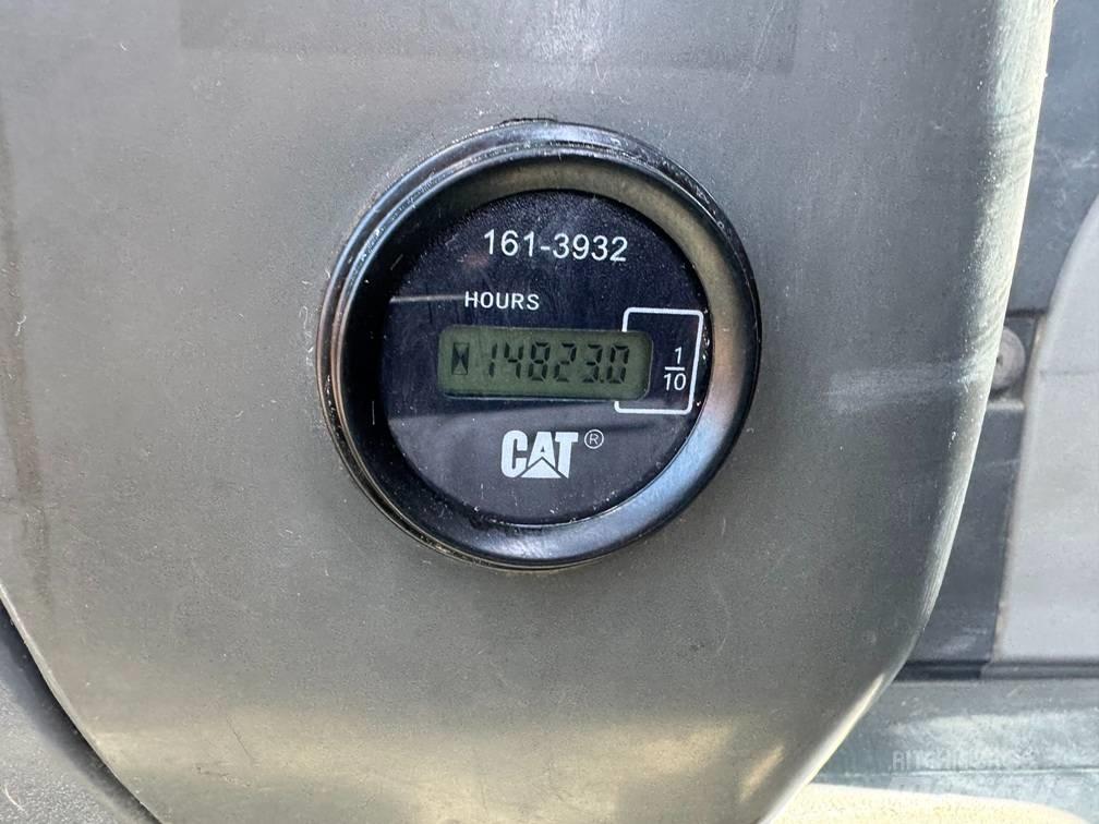 CAT 365 C L Гусеничні екскаватори