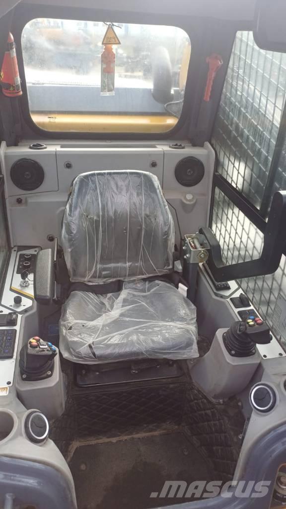 XCMG XC7-TV12 Гусеничні вантажники