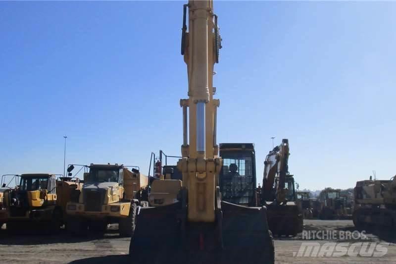 Komatsu PC450LC Міні-екскаватори < 7т