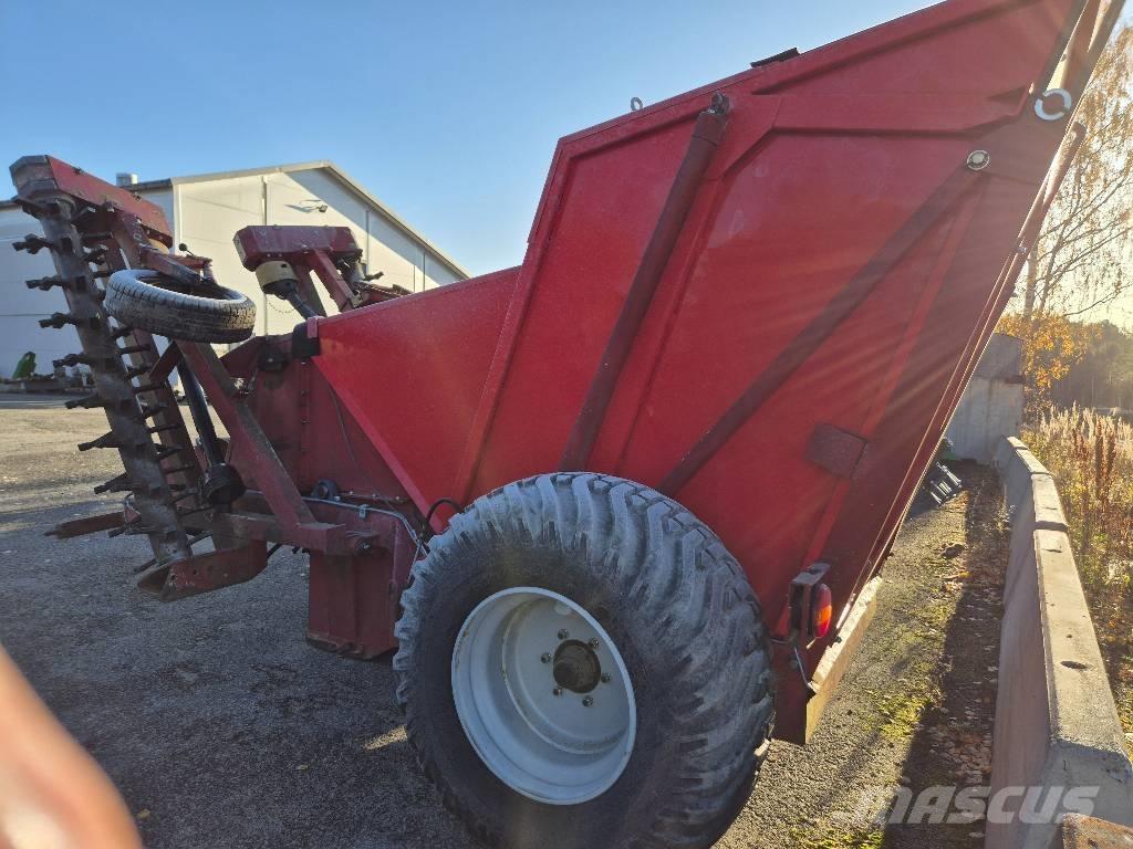 Juko Kivi-Karhu 4 Підбирачі каміння