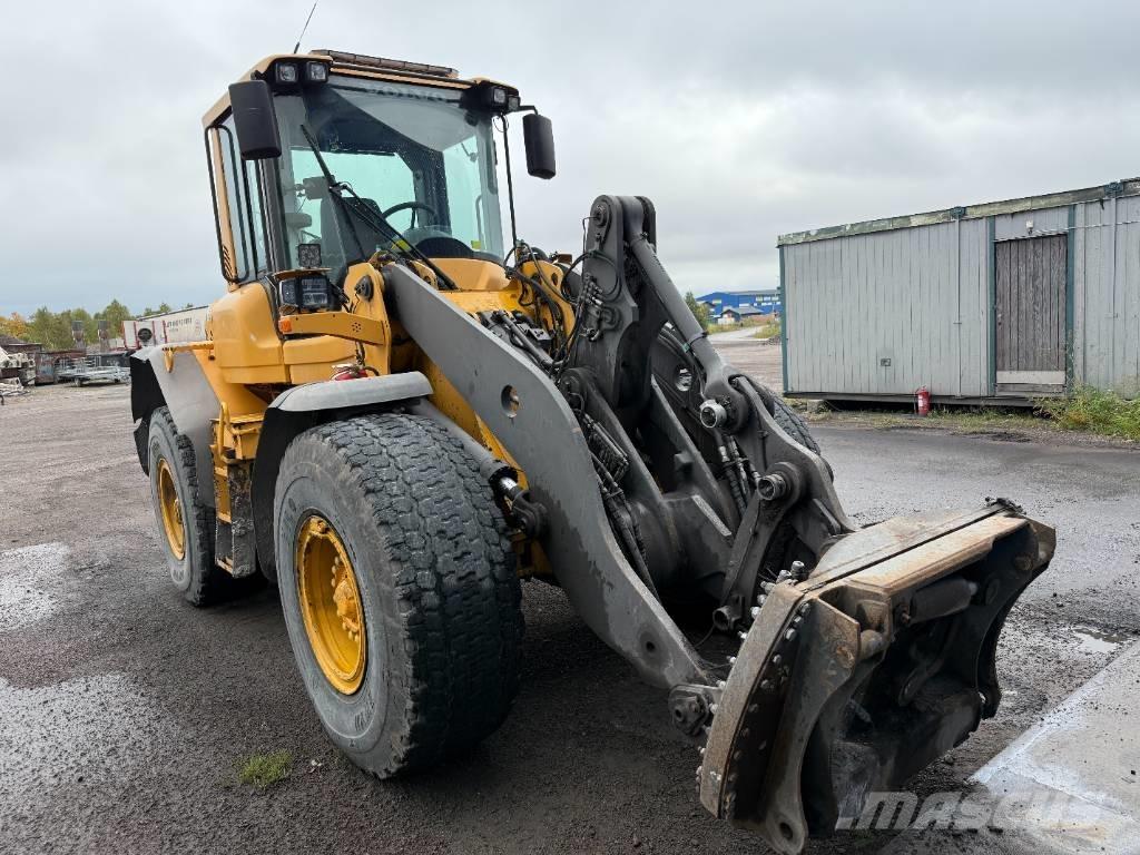 Volvo L70F Фронтальні навантажувачі