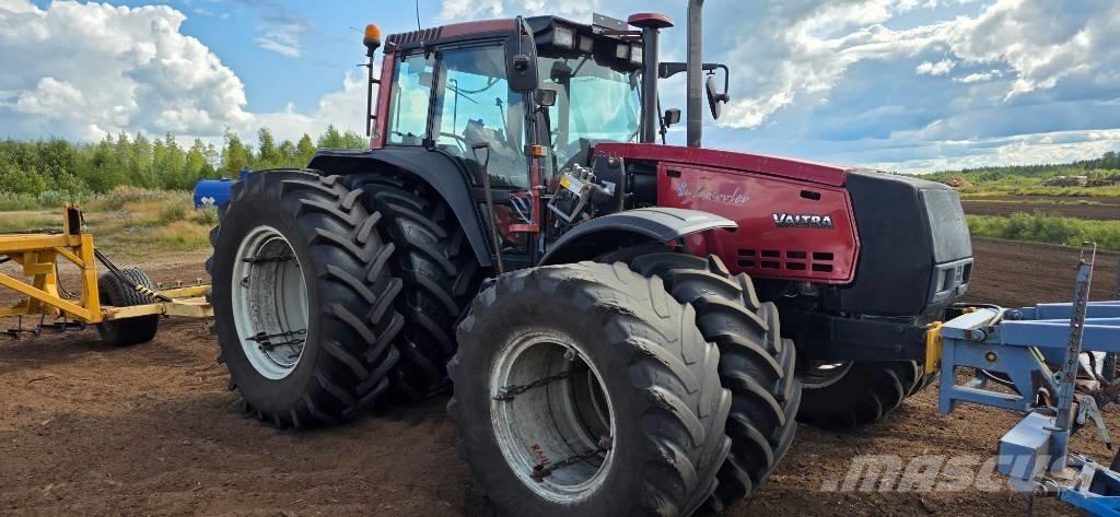 Valtra 8950 Hitec Трактори