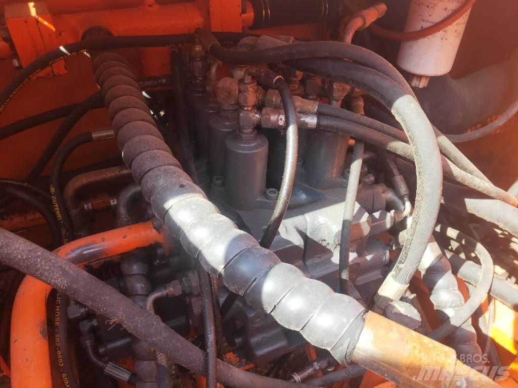 Doosan DH220LC-7 Гусеничні екскаватори