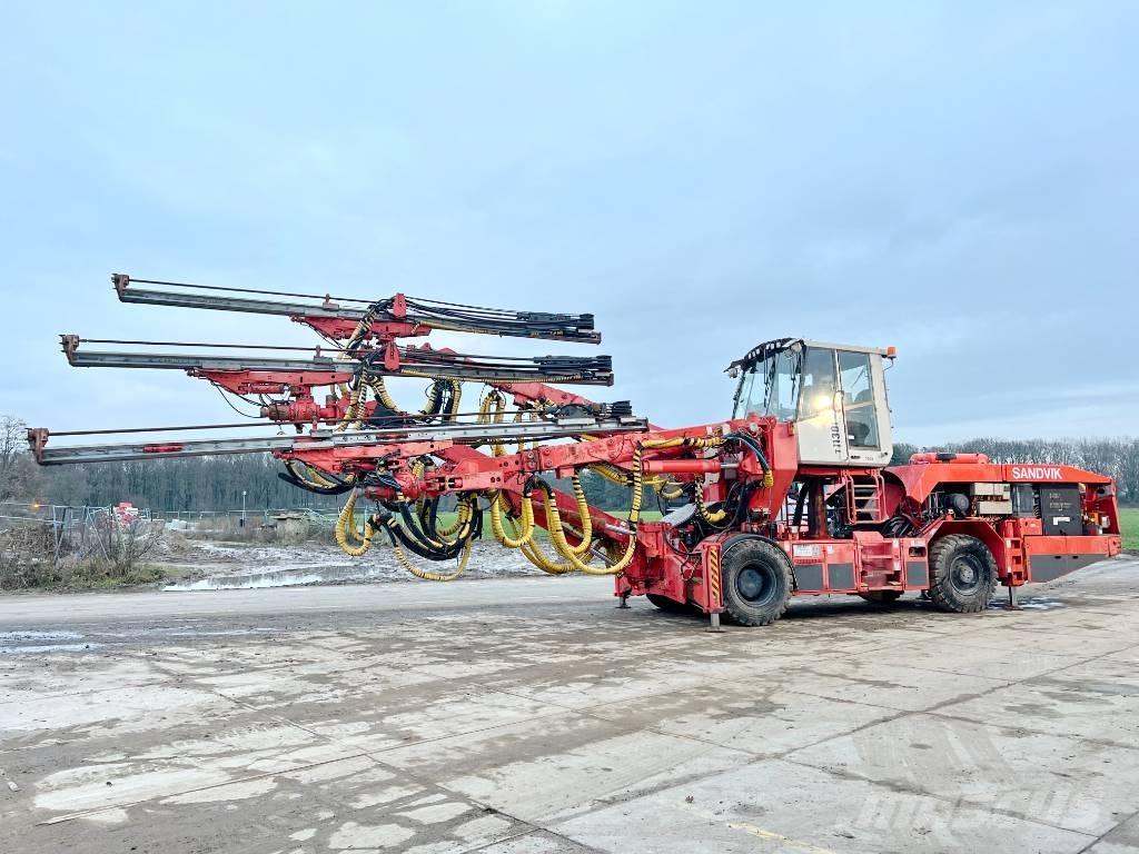 Sandvik DT1130i Свердлильні установки