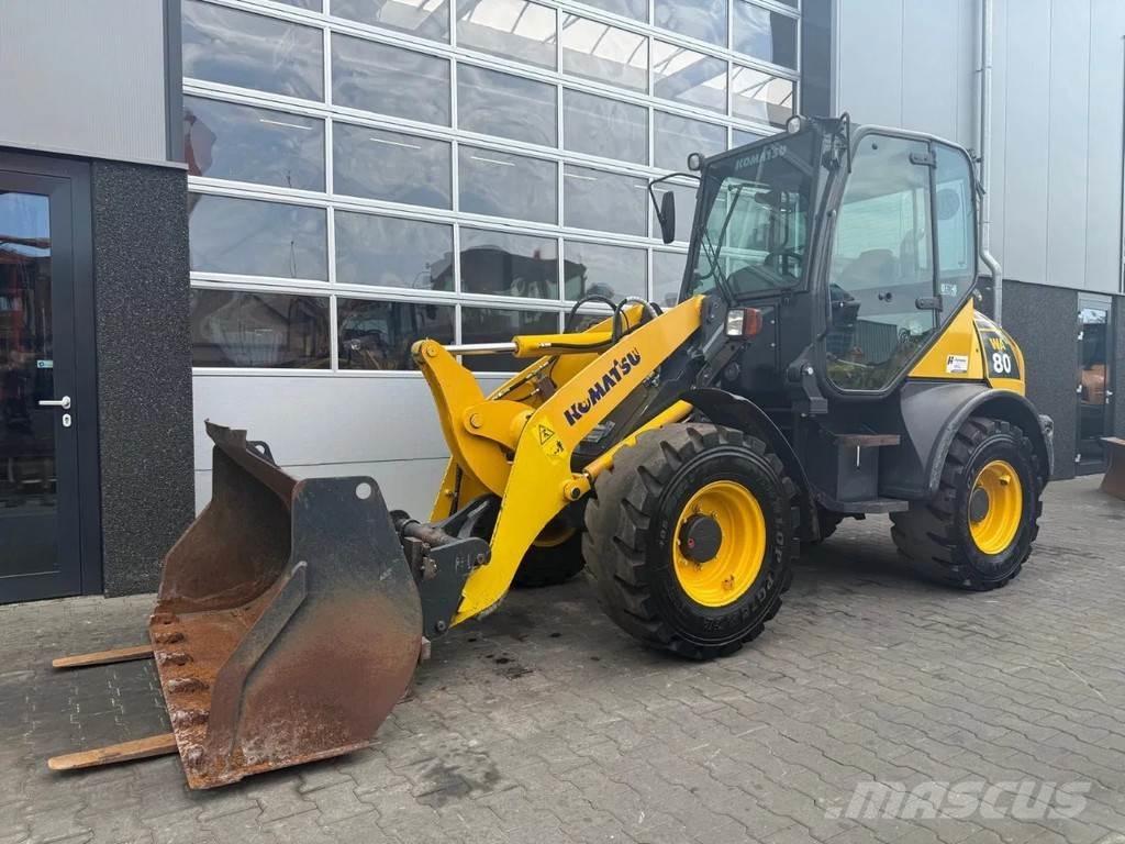 Komatsu WA80-6 Фронтальні навантажувачі