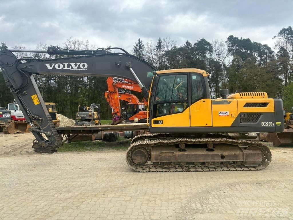 Volvo EC 220 D Гусеничні екскаватори