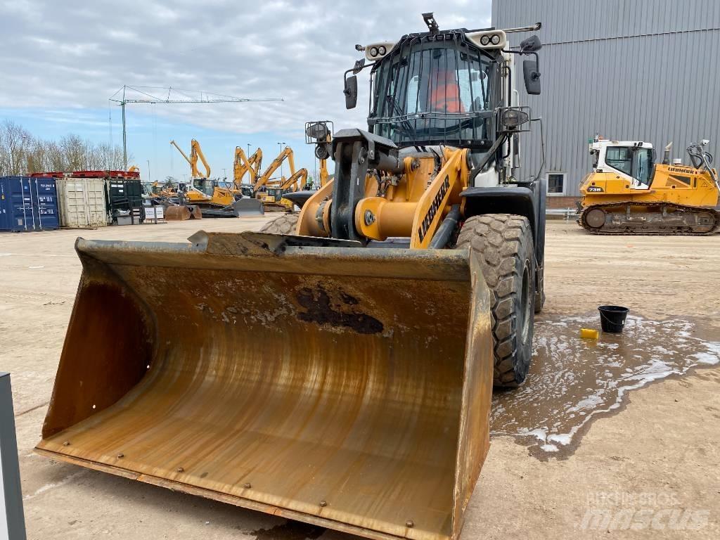 Liebherr L 526 Фронтальні навантажувачі