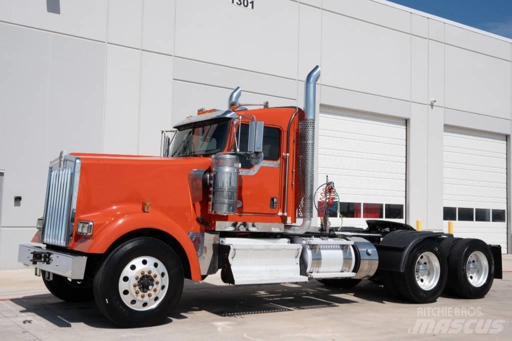 Kenworth W 900 Тягачі