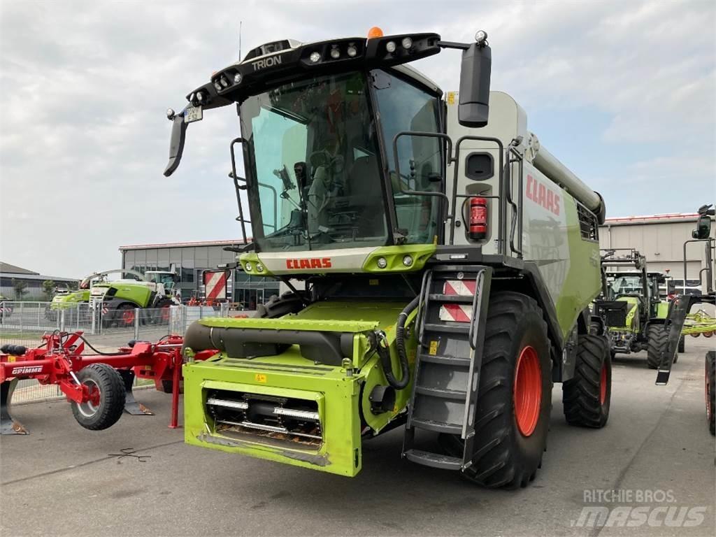 CLAAS Trion 520 Зернозбиральні комбайни