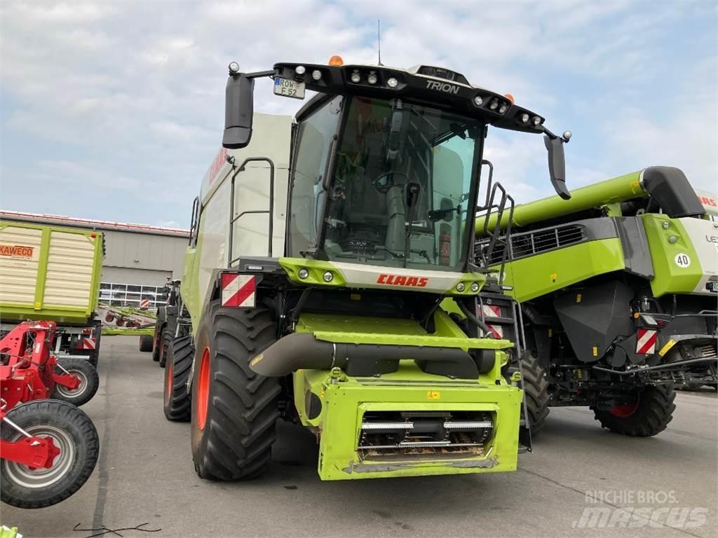 CLAAS Trion 520 Зернозбиральні комбайни