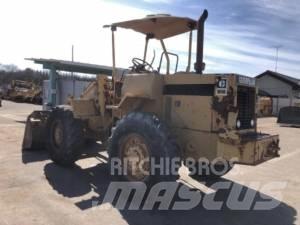 CAT 910 Фронтальні навантажувачі