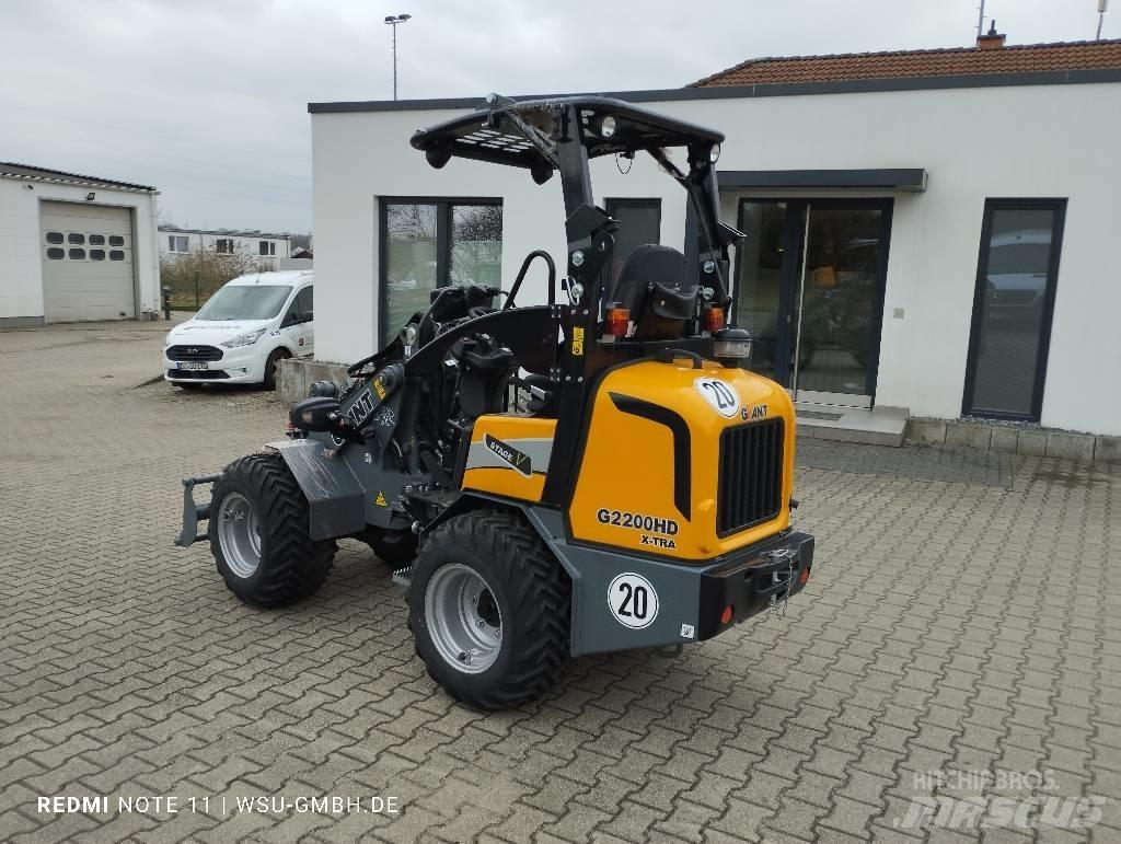 GiANT G2200 Xtra HD Фронтальні навантажувачі та екскаватори