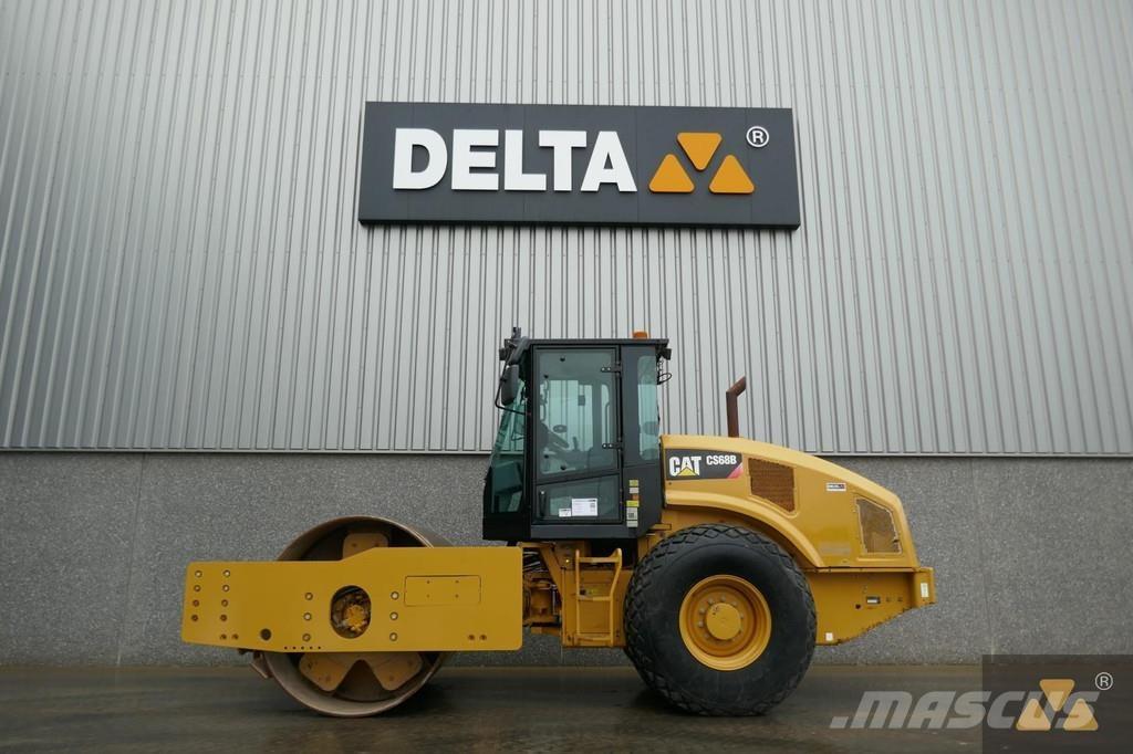 CAT CS68B Грунтові котки