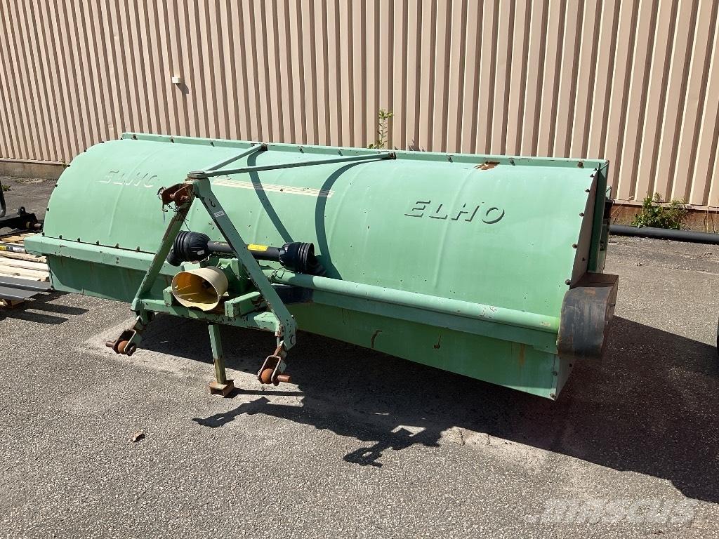 Elho TR 300 Граблі і сінозворушувачі
