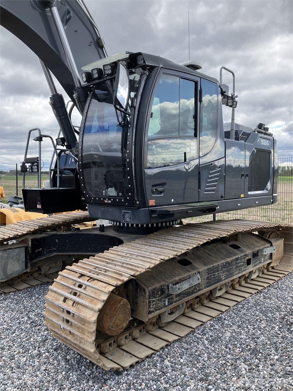 Liebherr R924 Гусеничні екскаватори