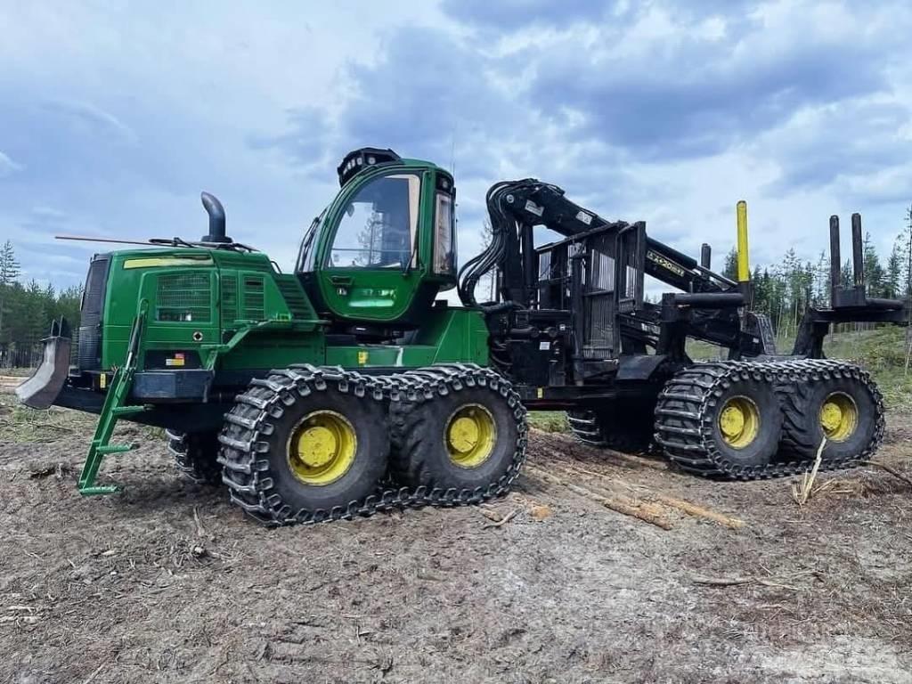 John Deere 1910 Форвардери