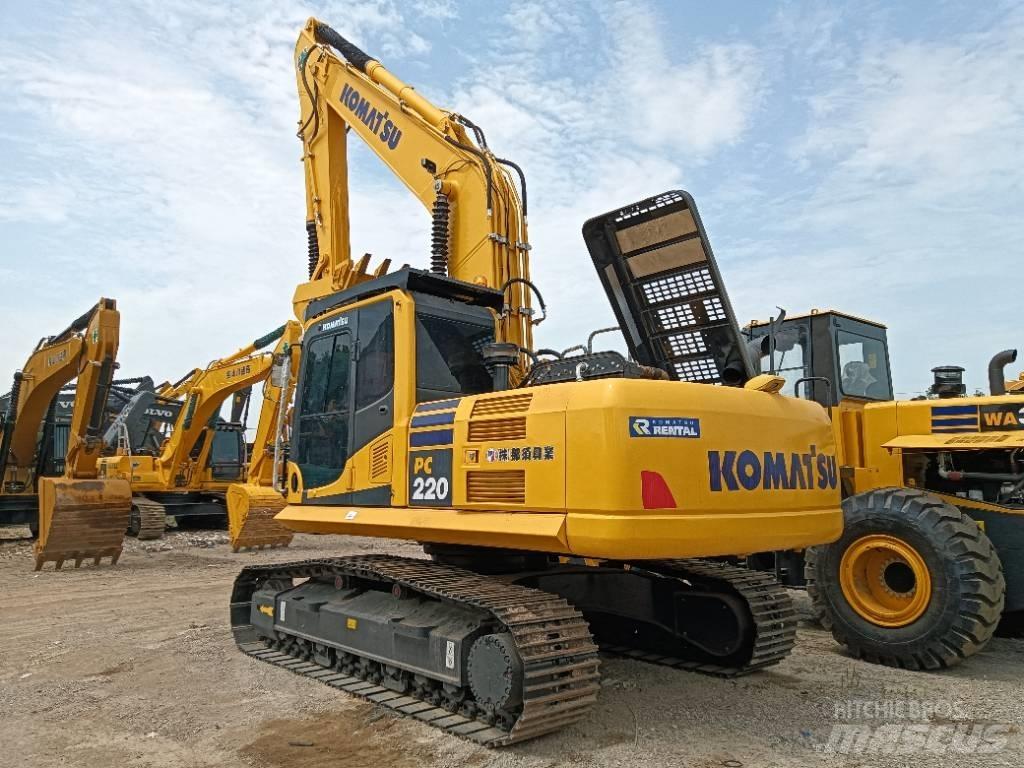 Komatsu PC 220-8 Гусеничні екскаватори