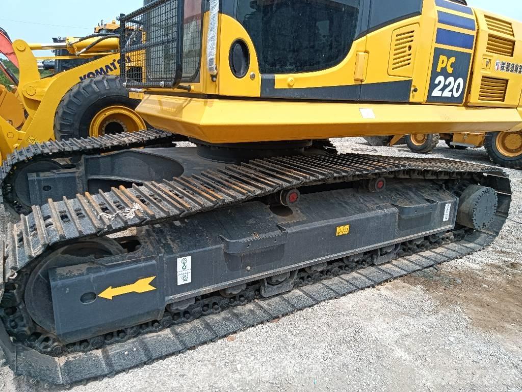 Komatsu PC 220-8 Гусеничні екскаватори
