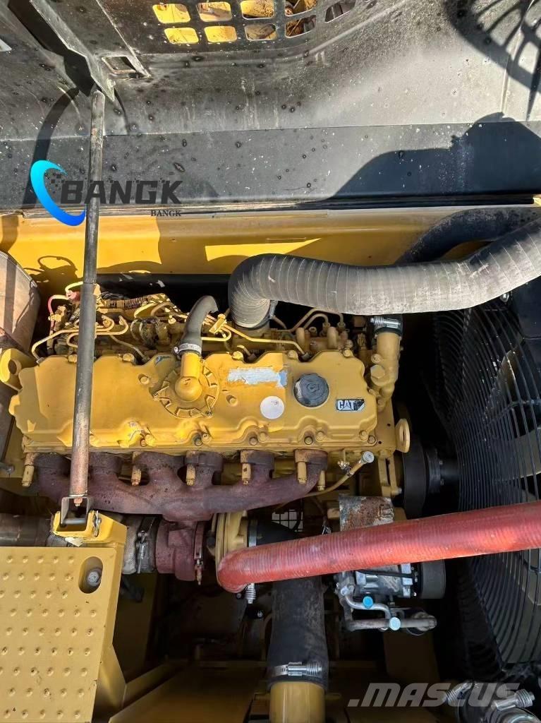 CAT 336 D2L Гусеничні екскаватори