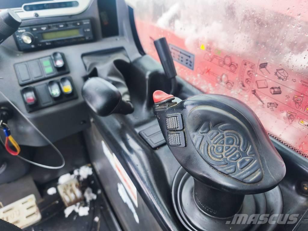 Manitou MT 932 Телескопічні навантажувачі