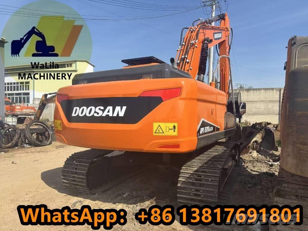 Doosan DX 225 LCA Гусеничні екскаватори