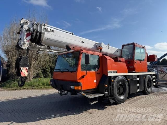 Liebherr LTM 1030-2 автокрани