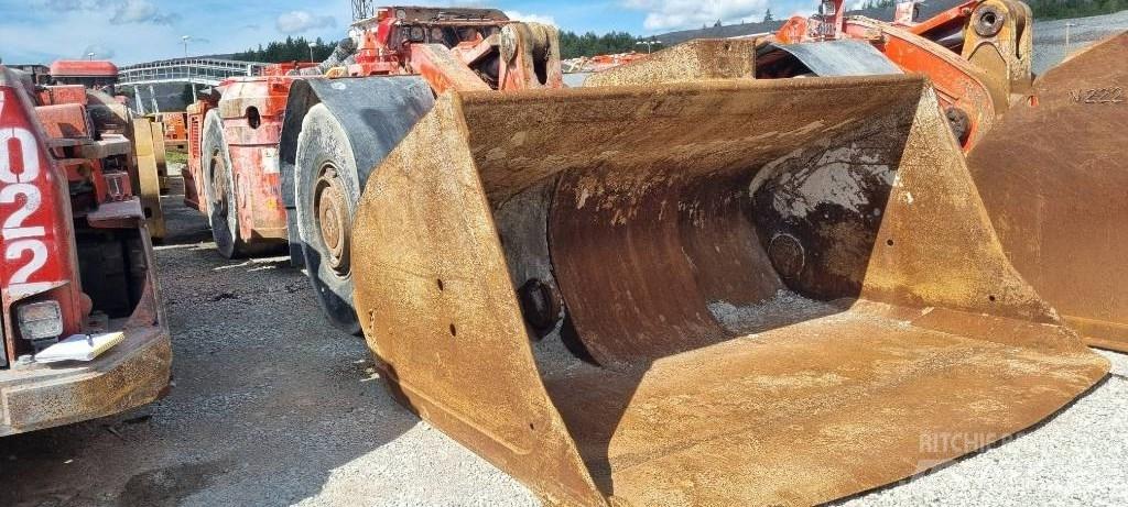 Sandvik LH 410 Підземні навантажувачі