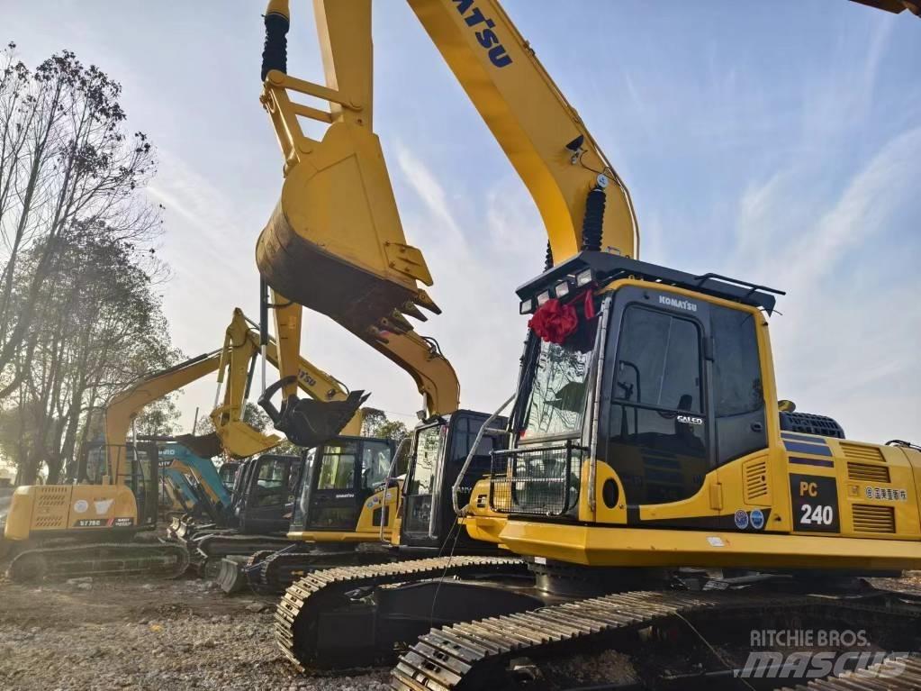 Komatsu PC240-8 Середні екскаватори 7т. - 12т.