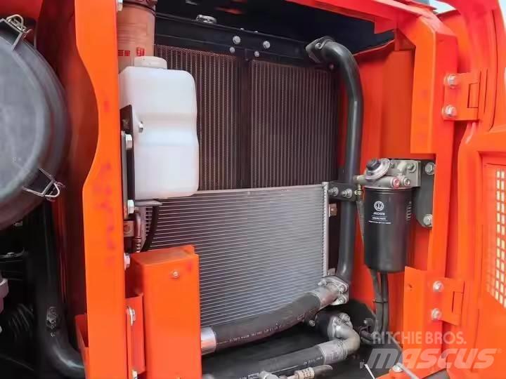Doosan DX150 Гусеничні екскаватори