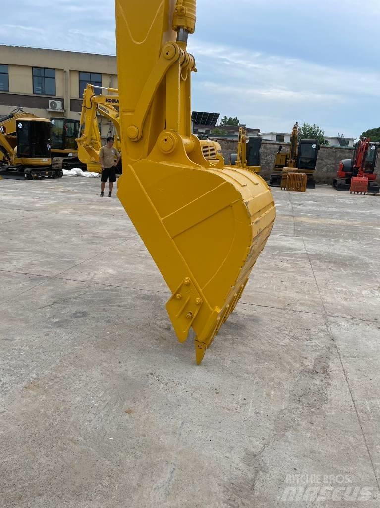 Komatsu PC 220-7 Гусеничні екскаватори