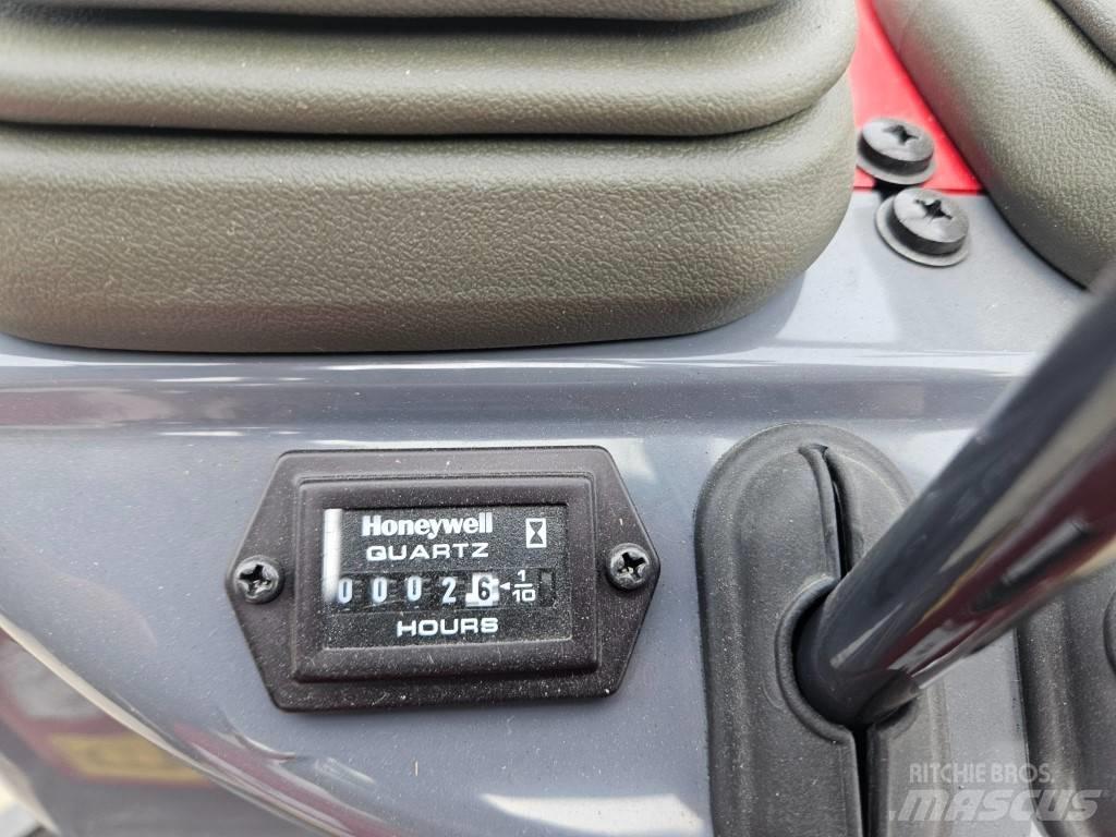 Yanmar SV08-1C Міні-екскаватори < 7т