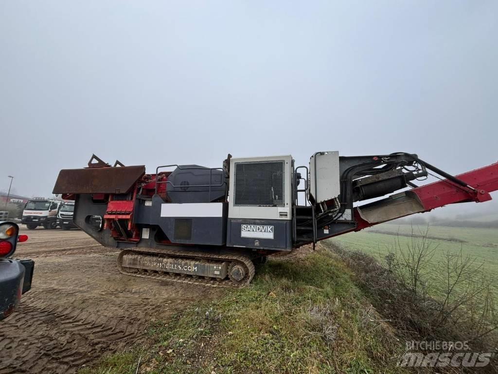 Sandvik QJ 241 Мобільні дробарки