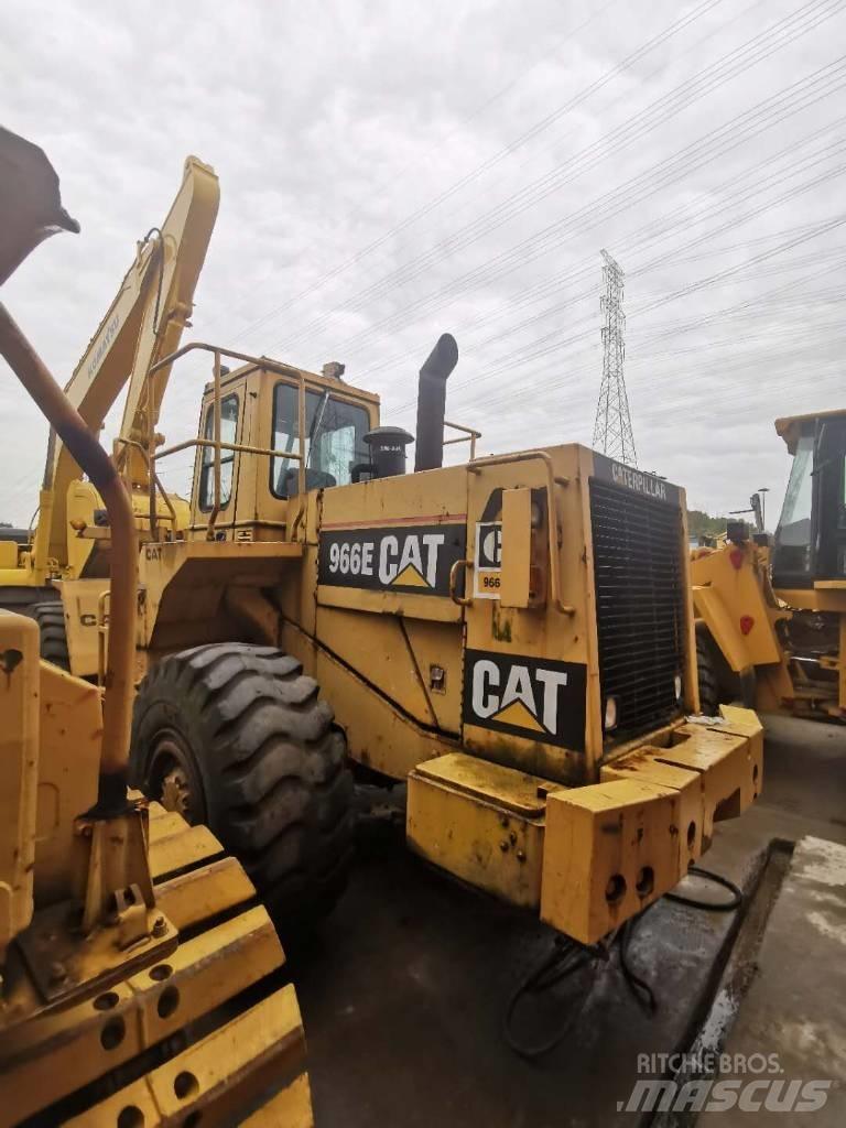 CAT 966E Фронтальні навантажувачі