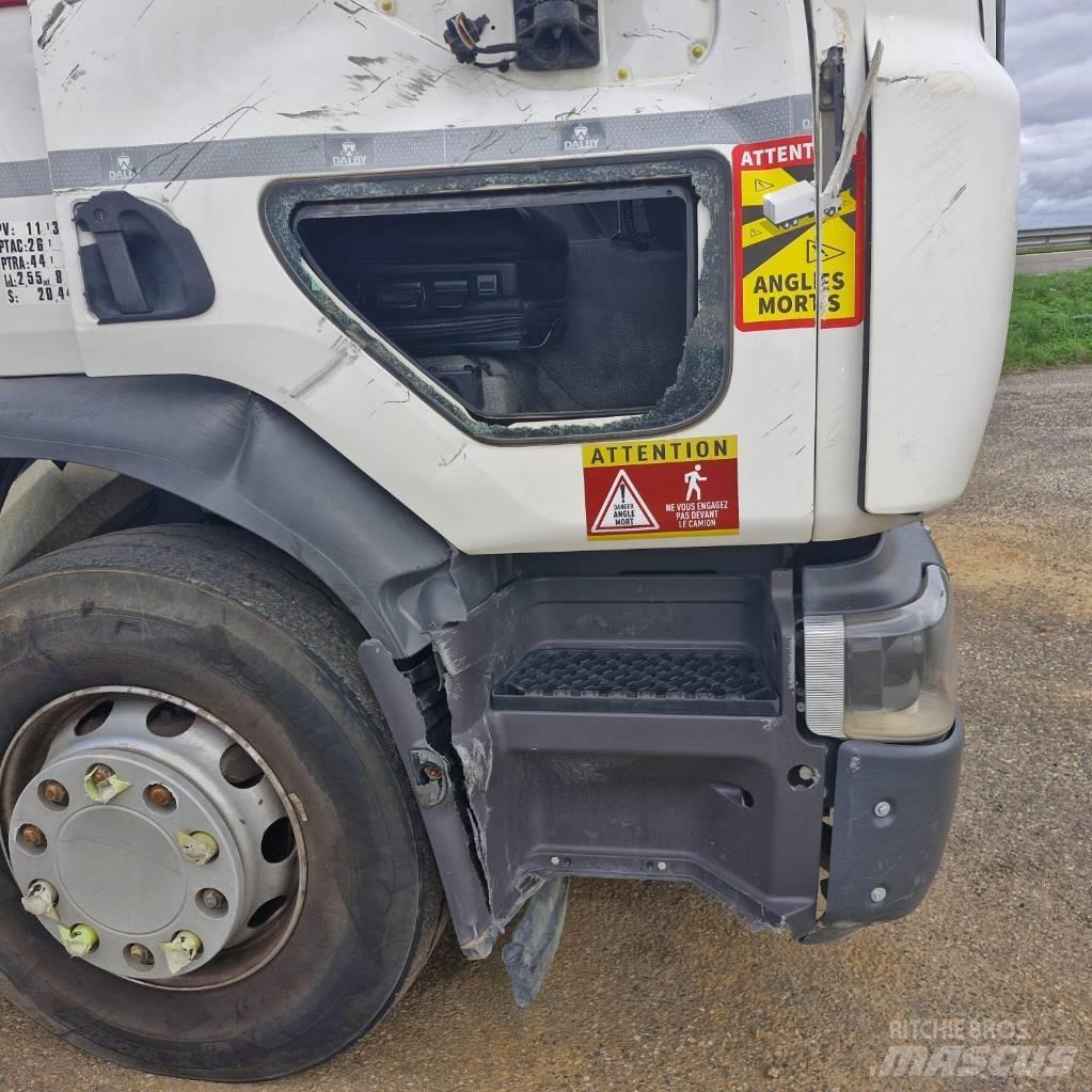 Renault D Wide 380 Вантажівки з гаковим підйомом
