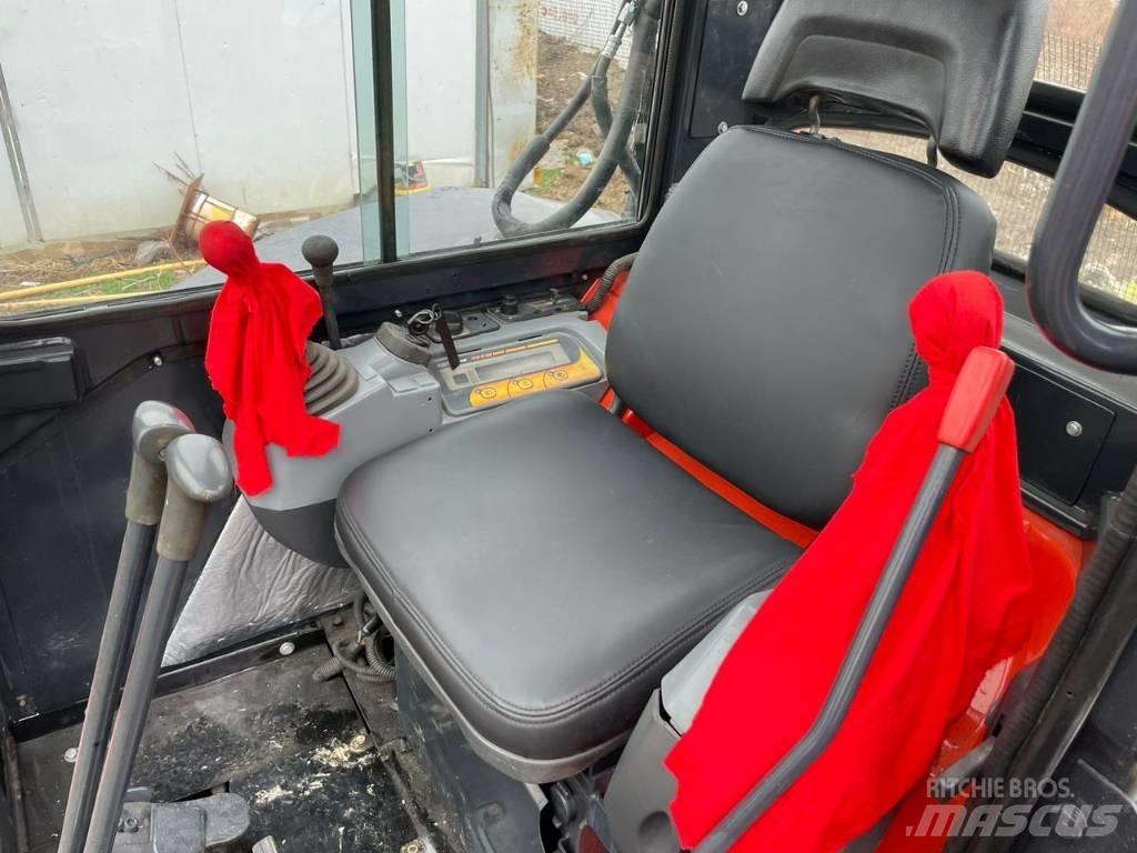 Kubota U 35 Гусеничні екскаватори