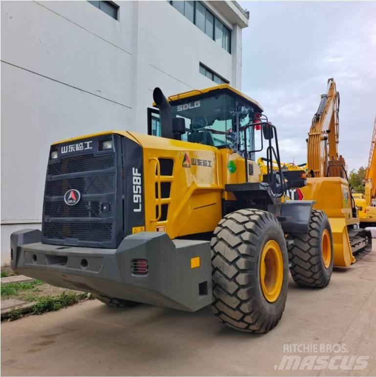 SDLG L 958 F Фронтальні навантажувачі