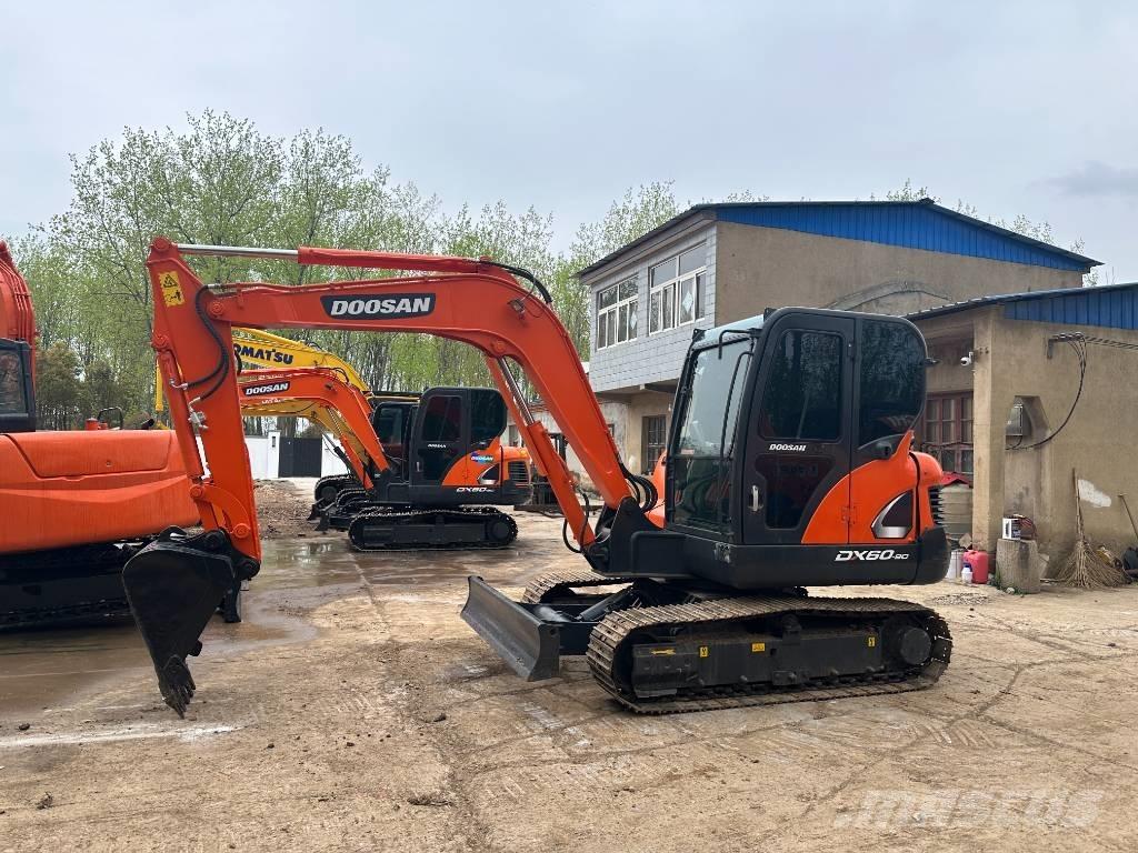Doosan DX60 Гусеничні екскаватори