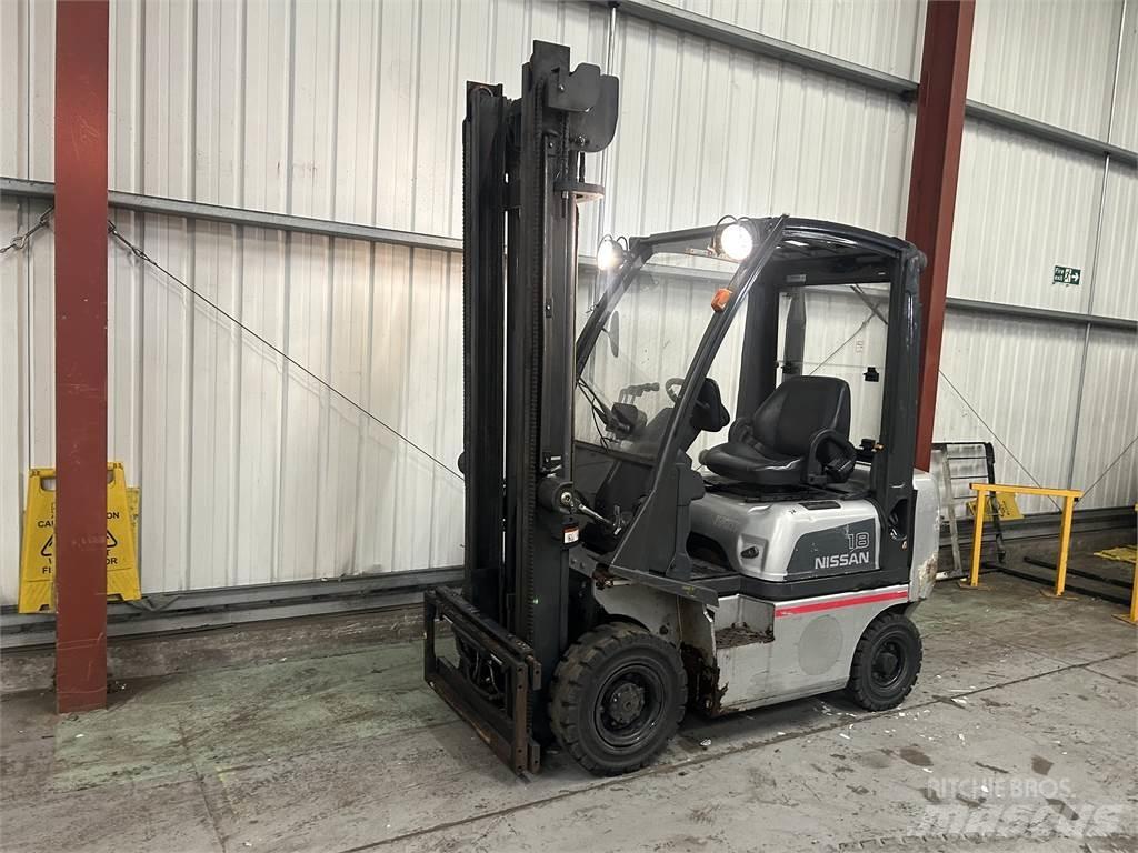 Nissan Y1D1A18Q Дизельні навантажувачі