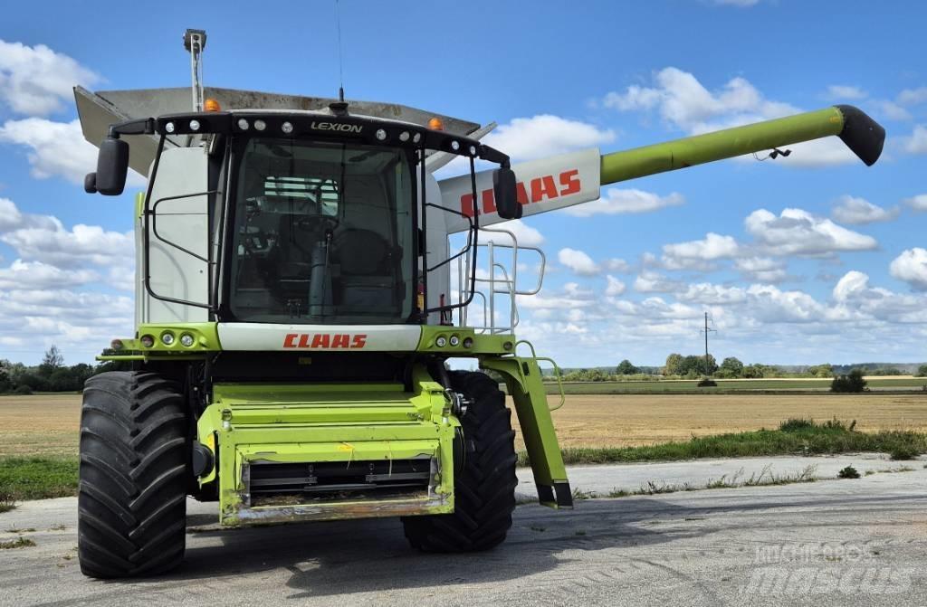 CLAAS Lexion 670 Зернозбиральні комбайни