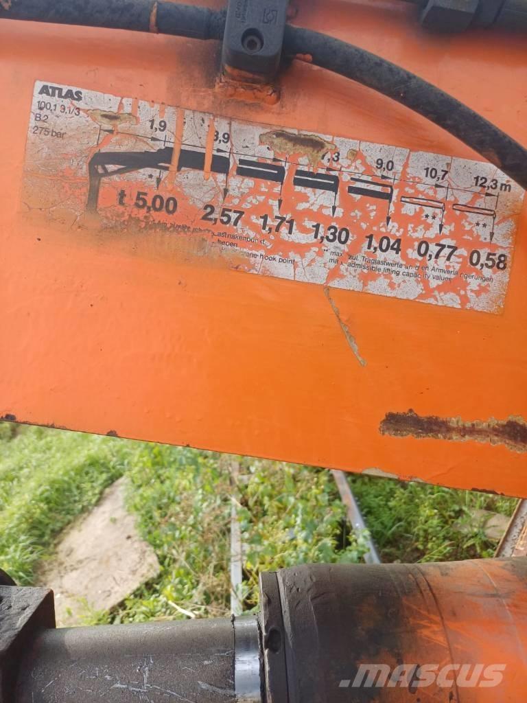 Atlas 100.1 Крани вантажників