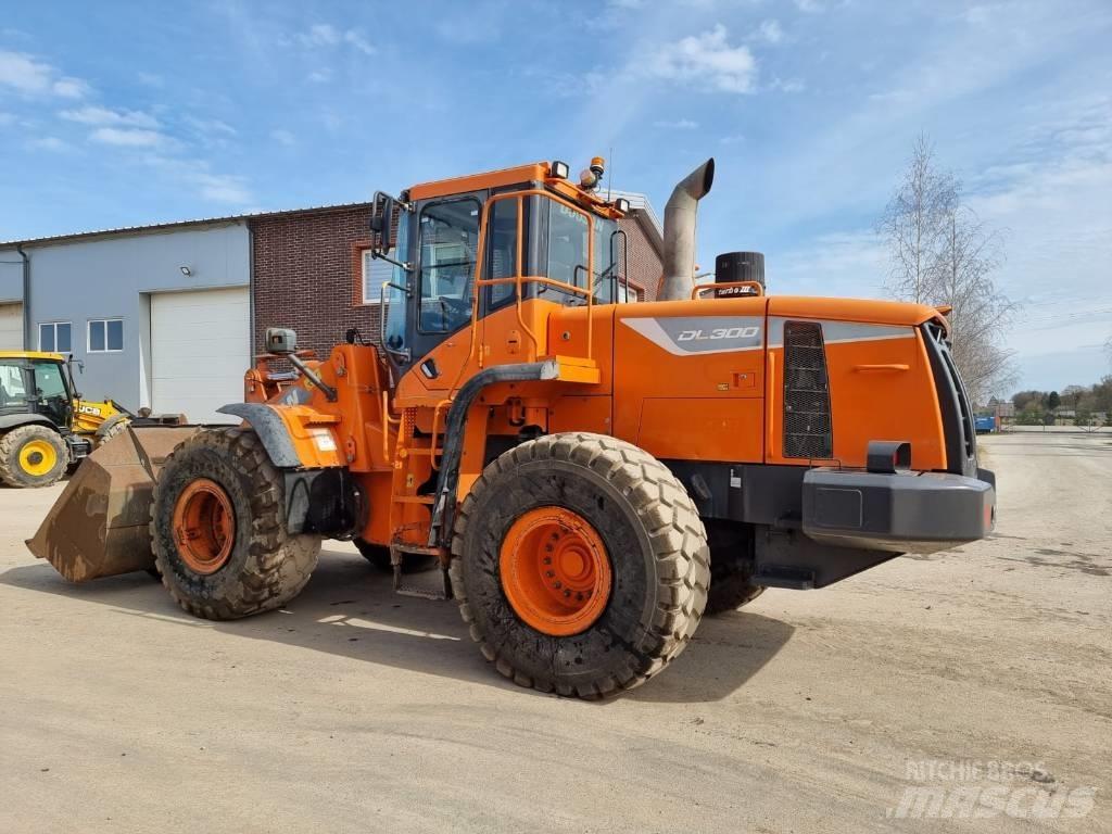 Doosan DL 300-5 Фронтальні навантажувачі