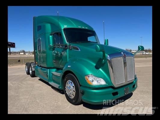 Kenworth T 680 Тягачі