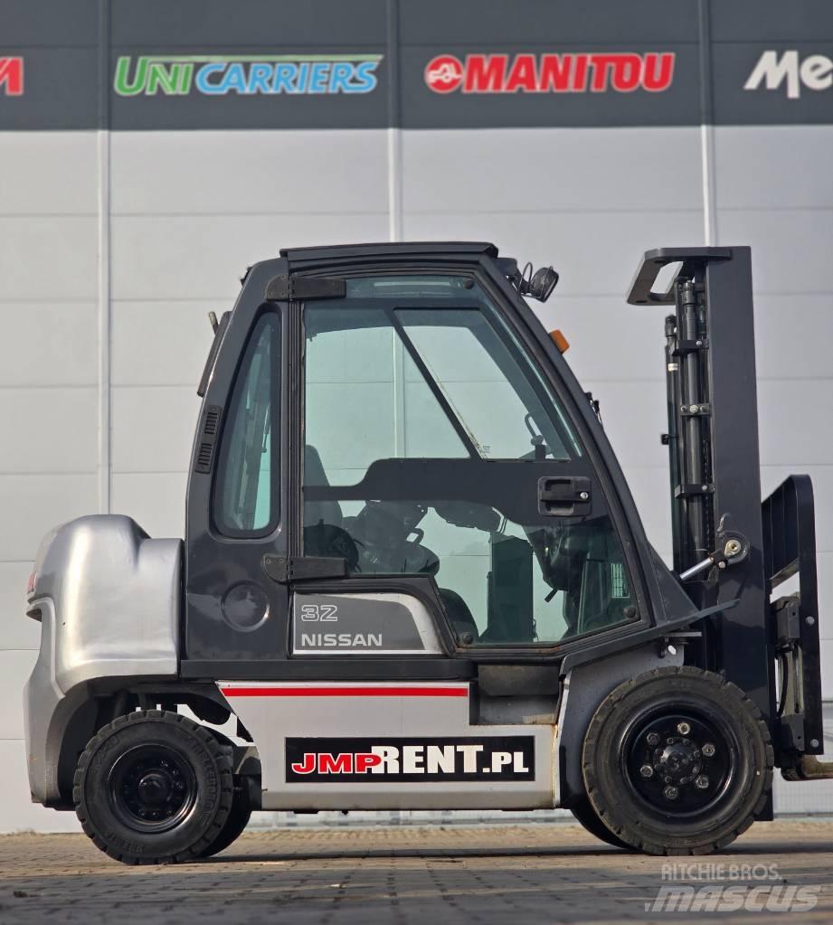 Nissan FGD02 A 32 Q Газові навантажувачі