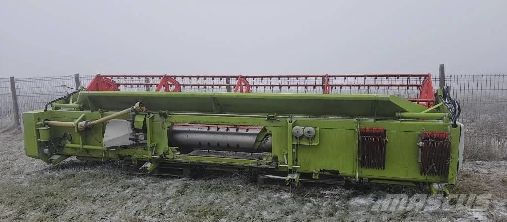 CLAAS Tucano 440 Зернозбиральні комбайни