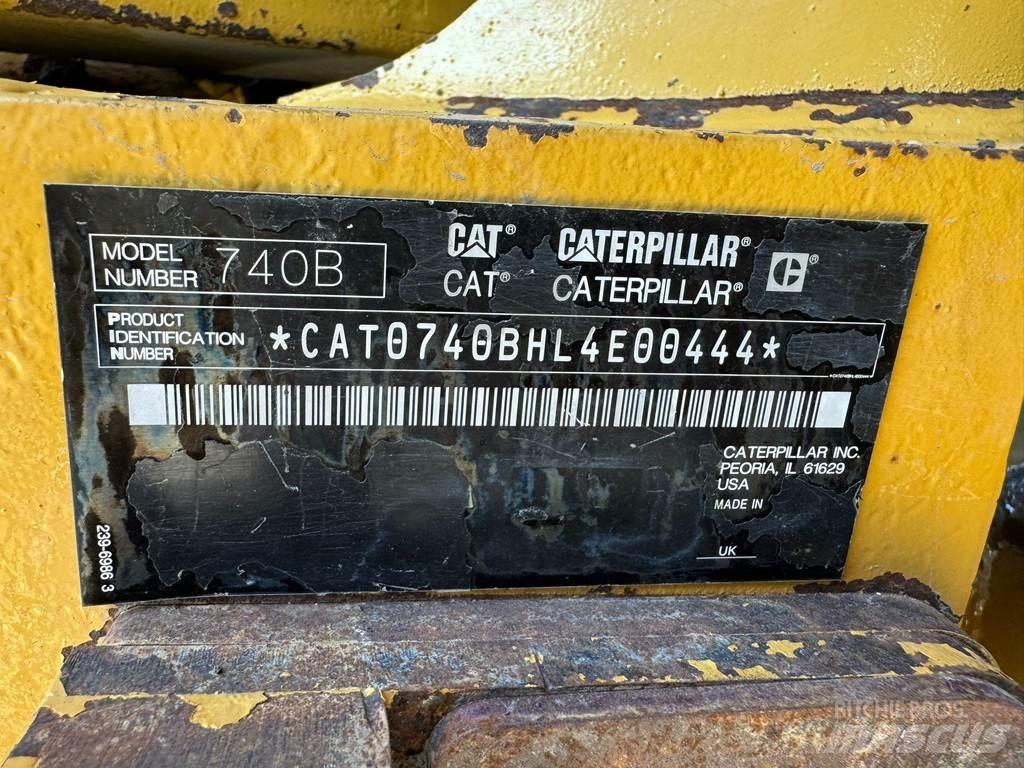 CAT 740B Зчленовані самоскиди