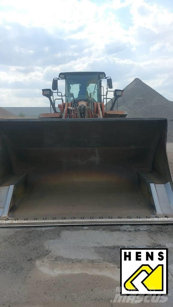 Hitachi ZW 310 Зчленовані самоскиди