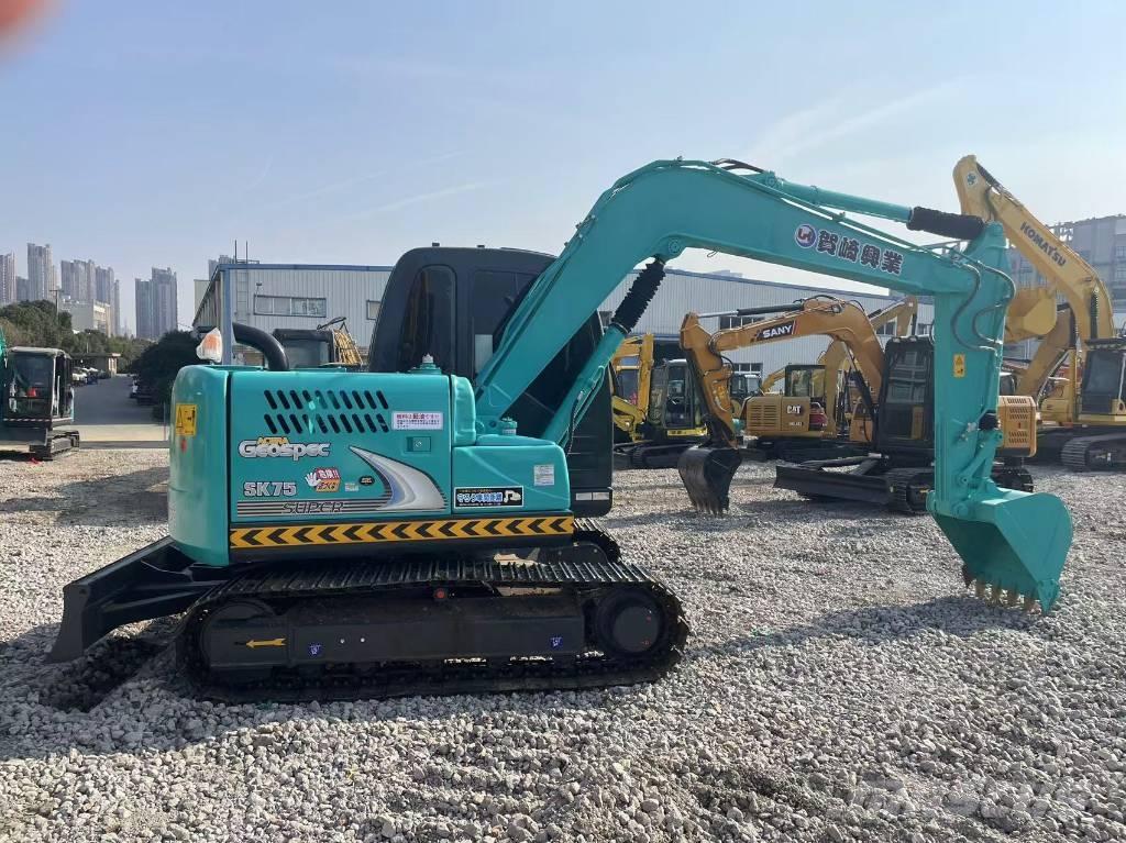 Kobelco SK75 Гусеничні екскаватори