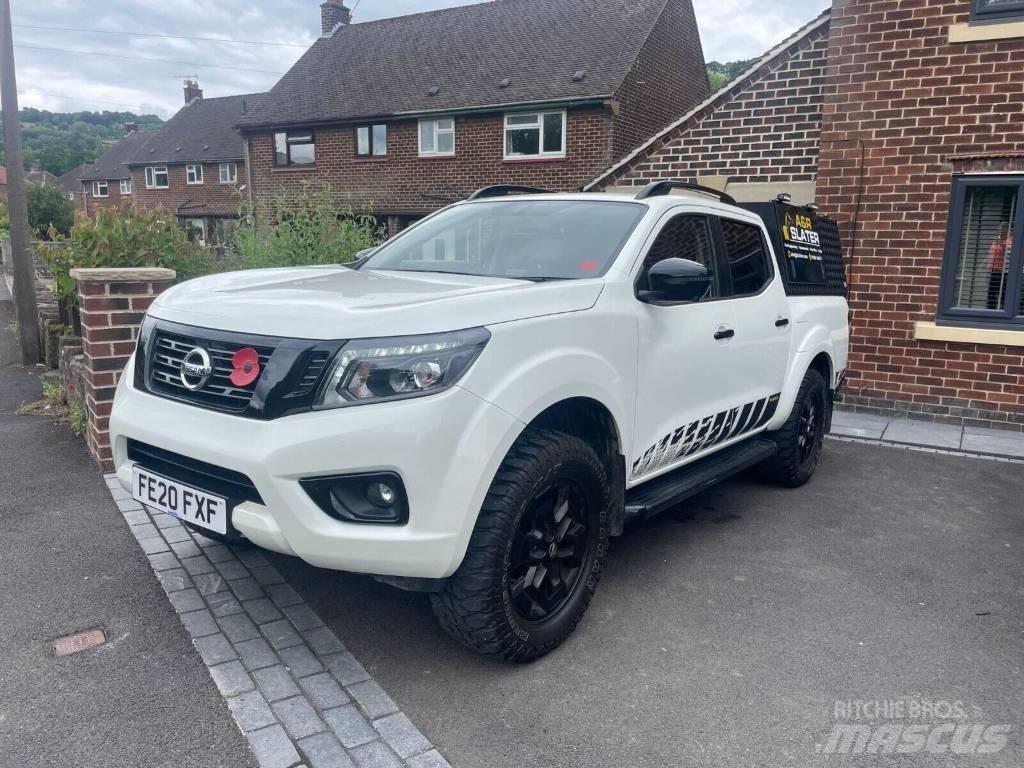 Nissan Navara Автомобілі